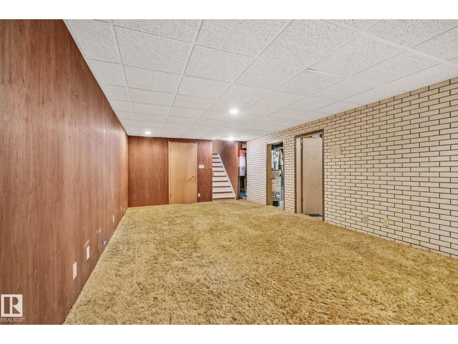 10904 40A AV NW - 40