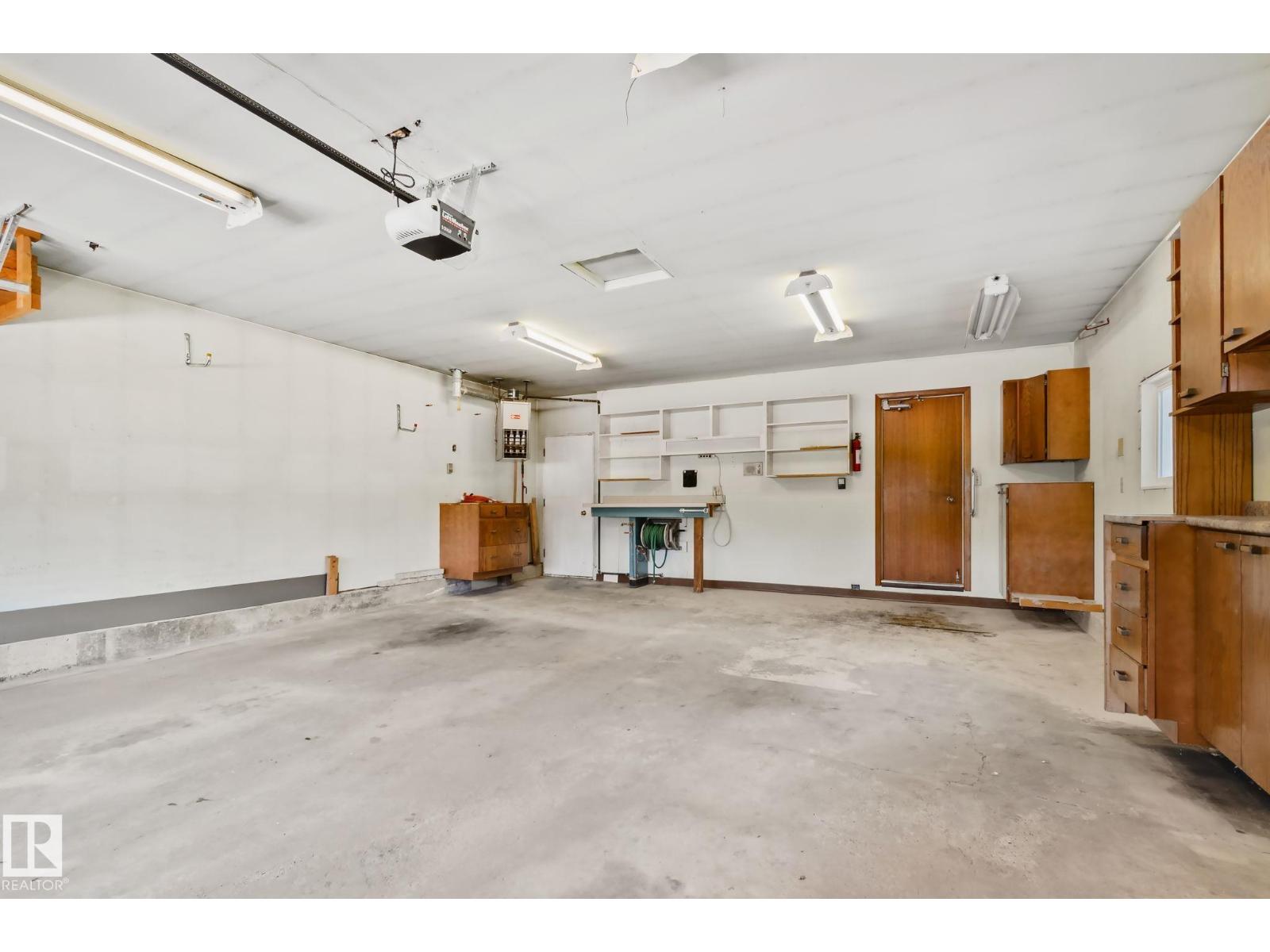10904 40A AV NW - 45