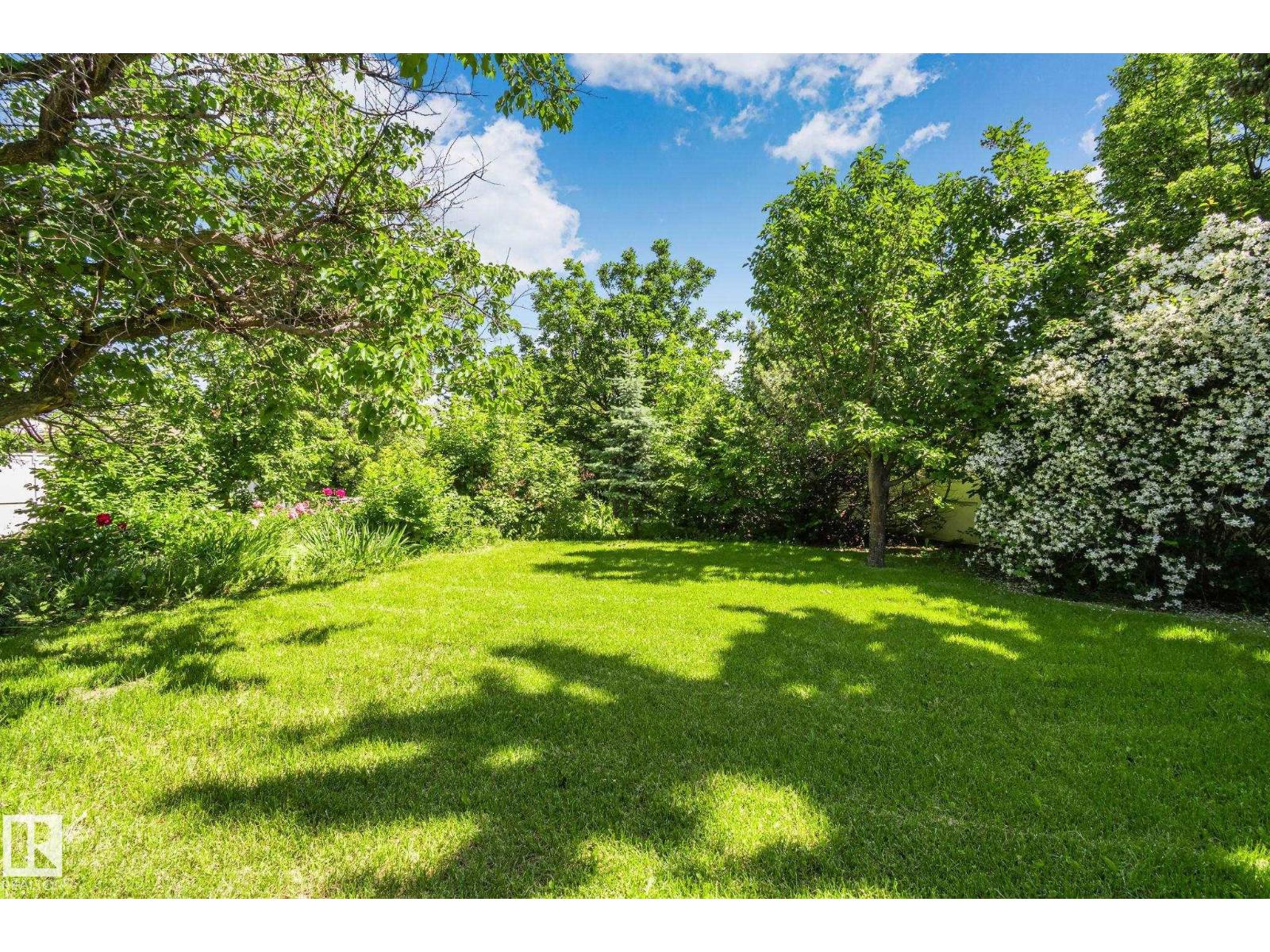 10904 40A AV NW - 53