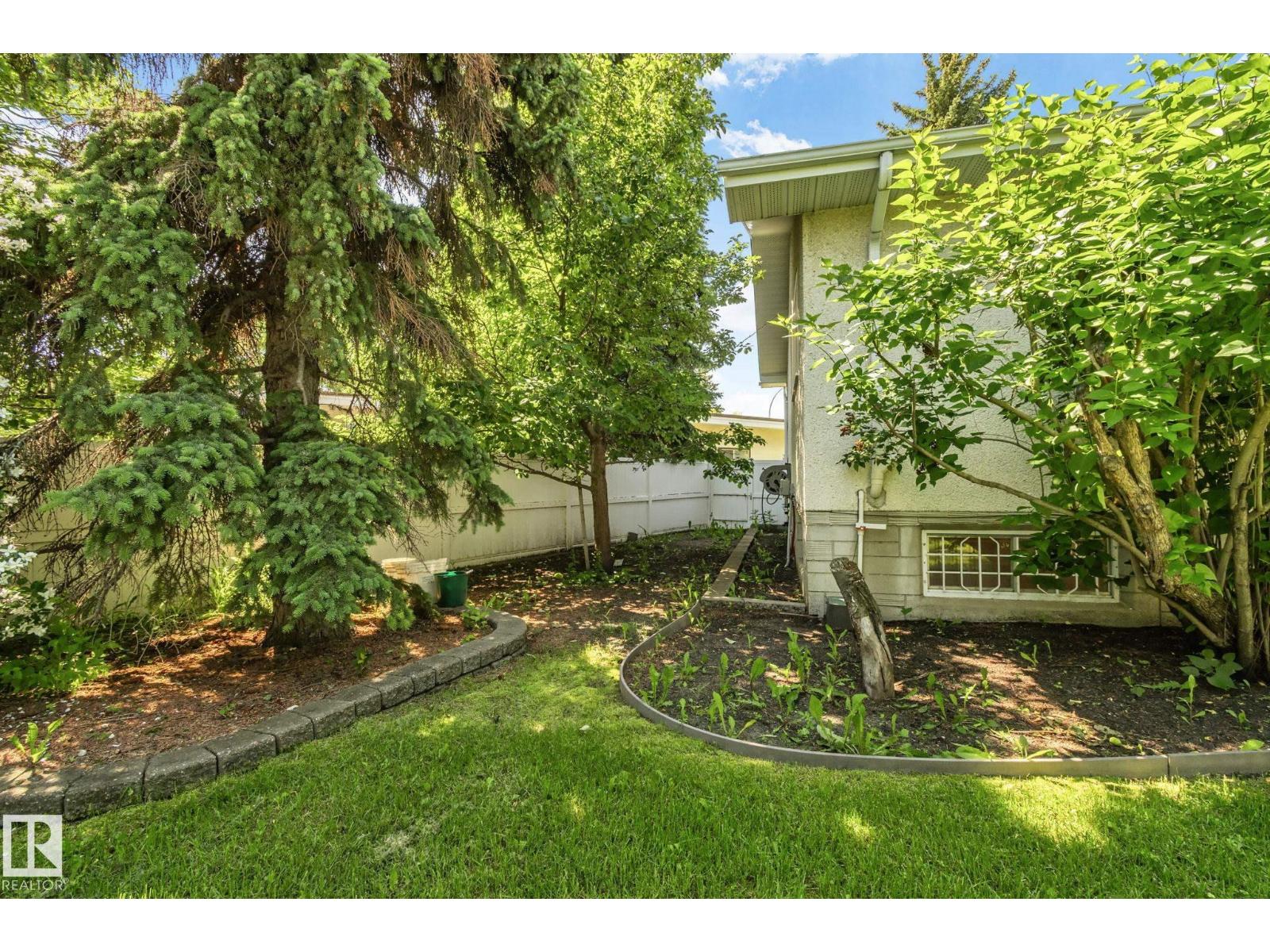 10904 40A AV NW - 54