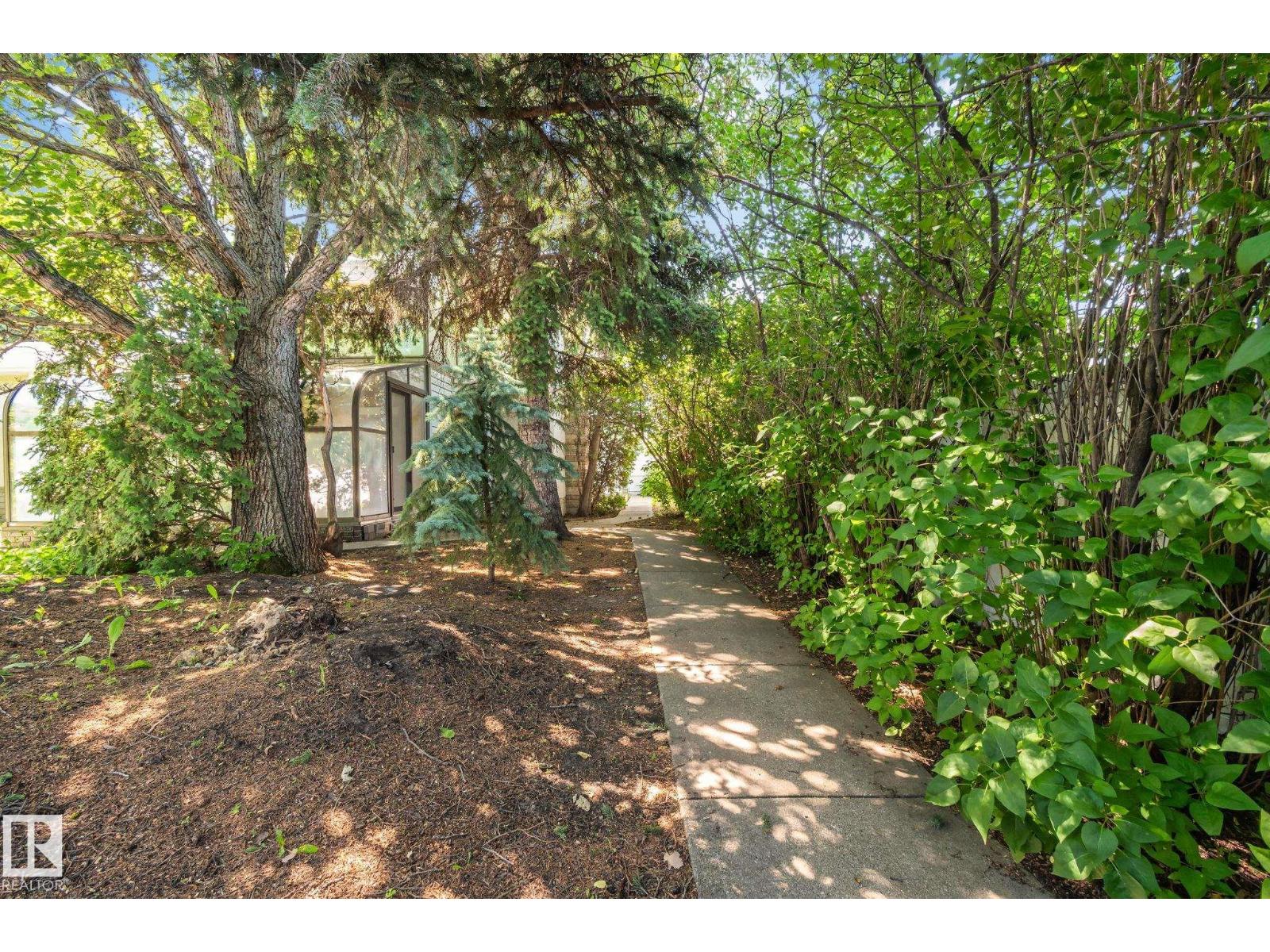 10904 40A AV NW - 58