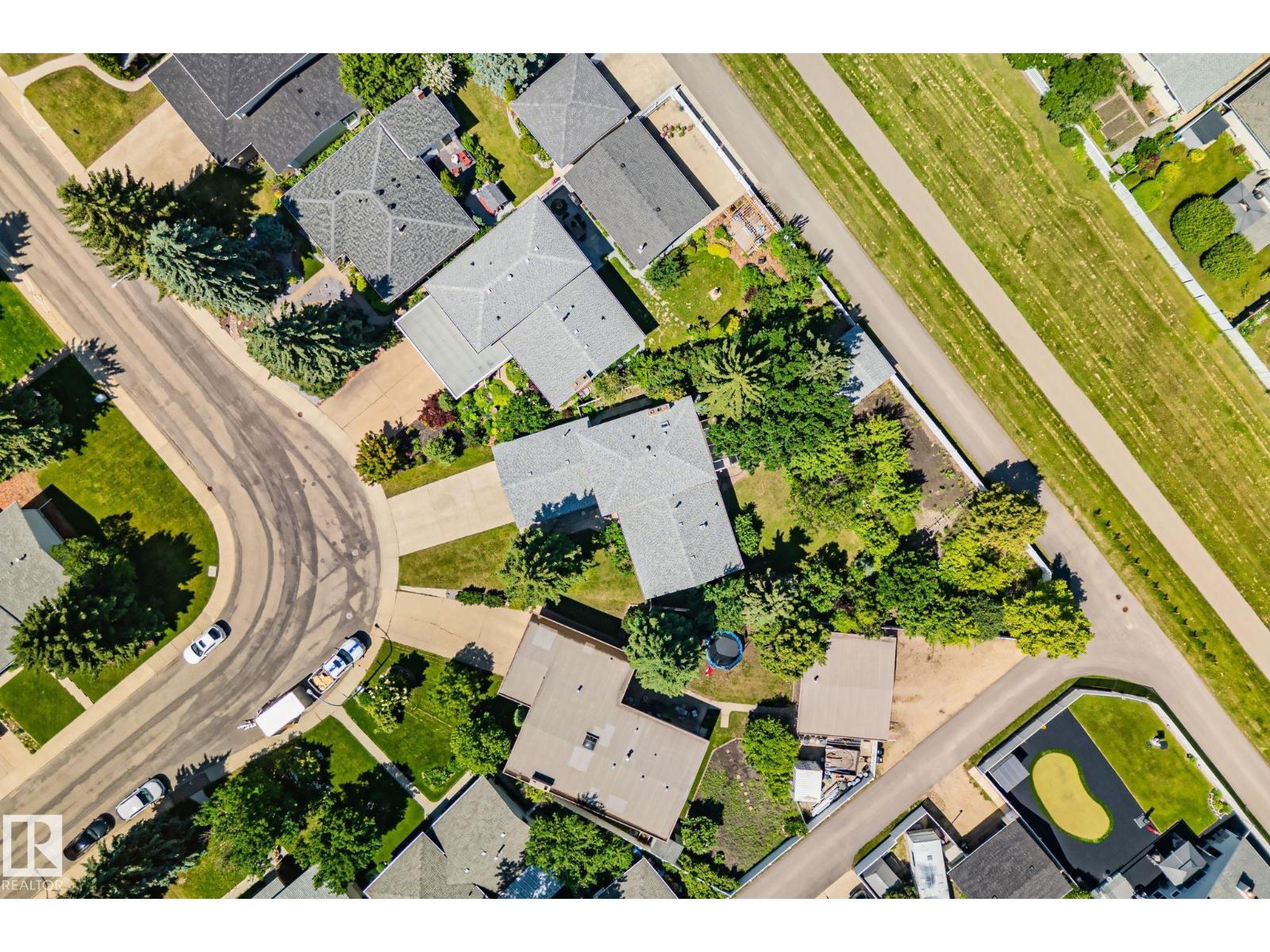 10904 40A AV NW - 63