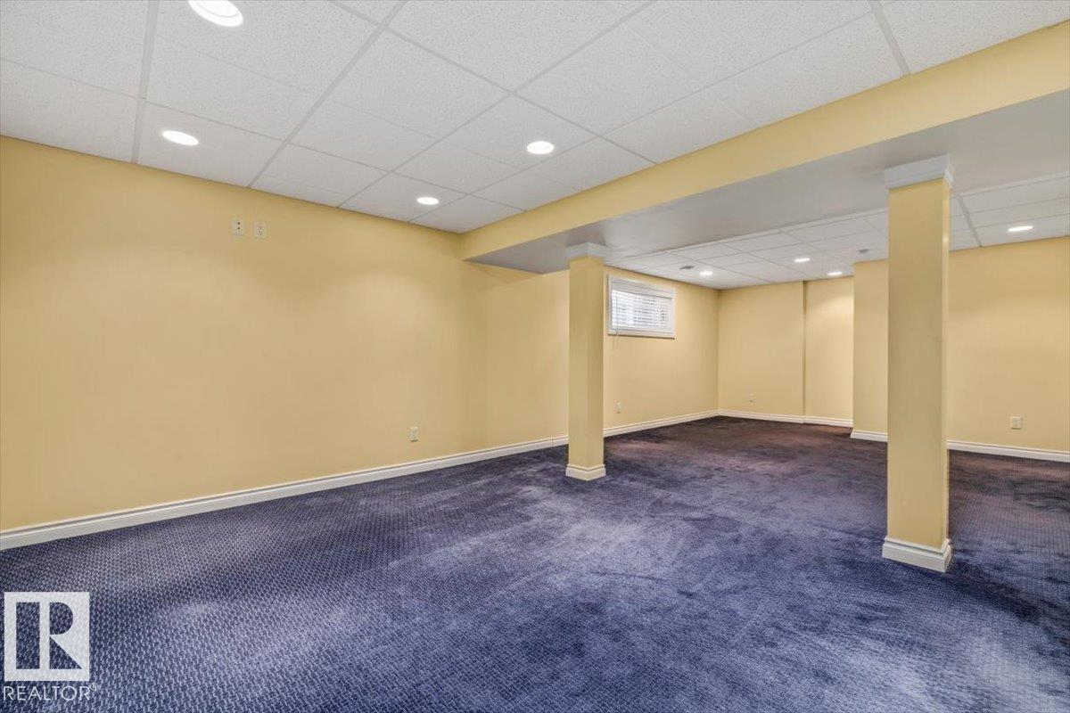 2407 HAGEN WY NW - 33
