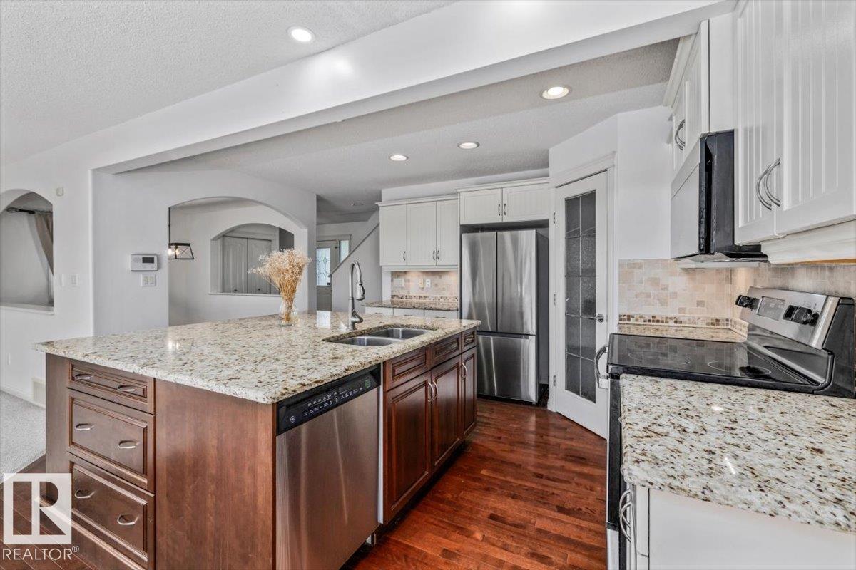 2407 HAGEN WY NW - 36