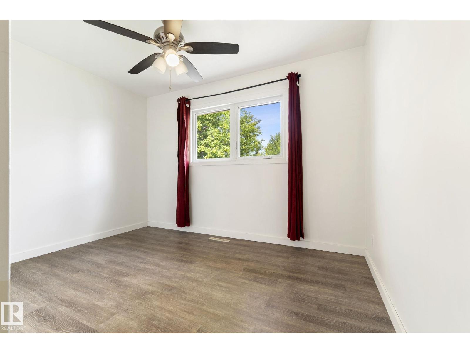 12823 88 ST NW - 20