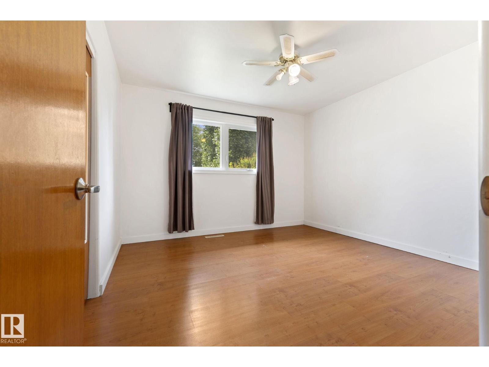 12823 88 ST NW - 27