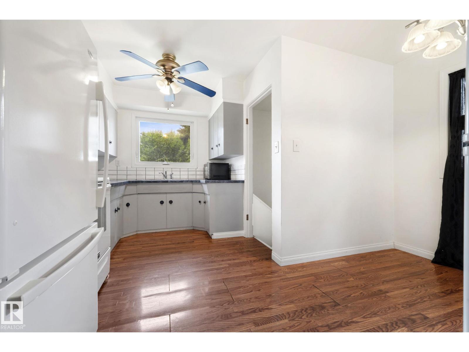 12823 88 ST NW - 10