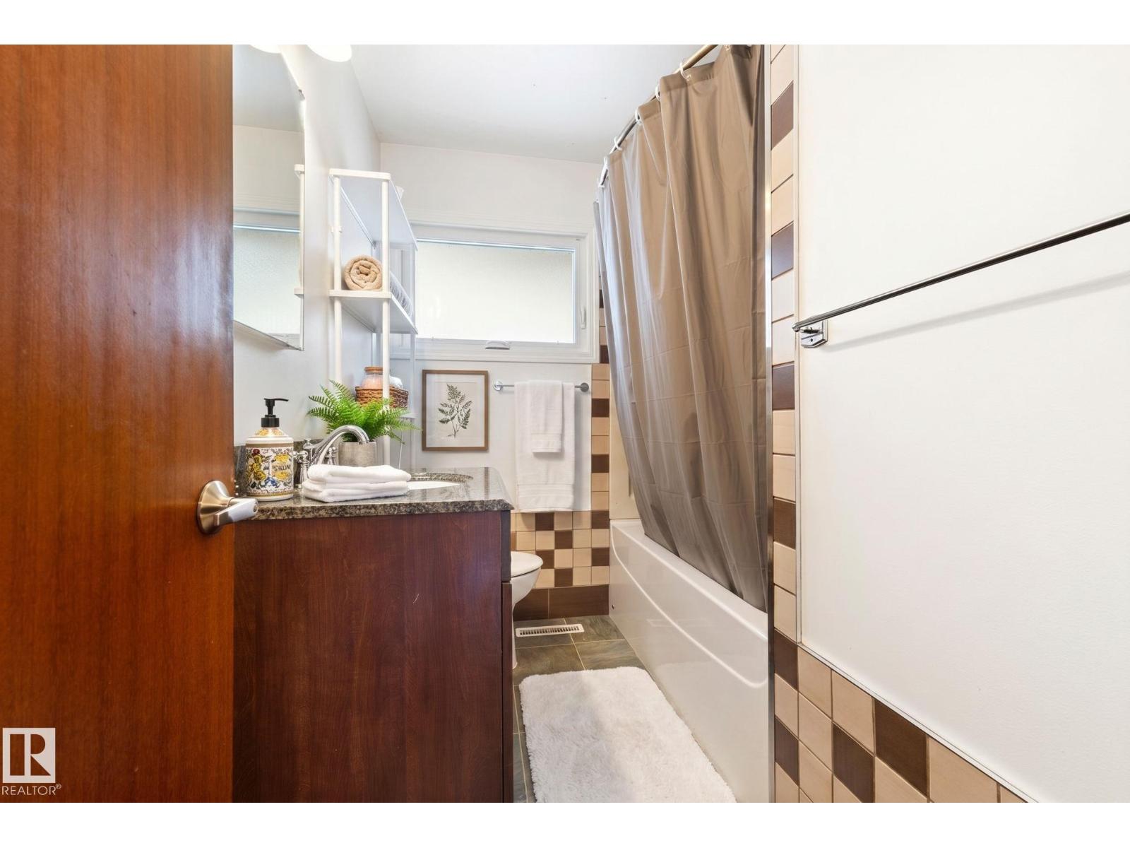 12823 88 ST NW - 24