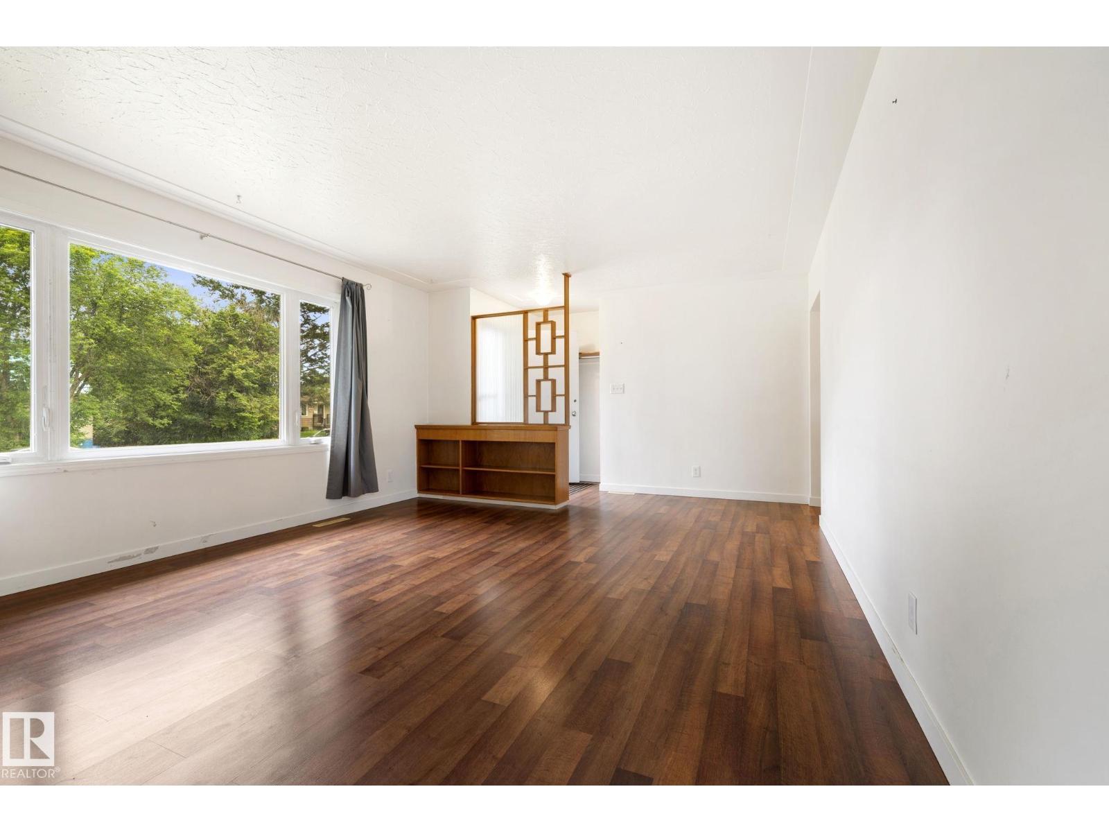 12823 88 ST NW - 6
