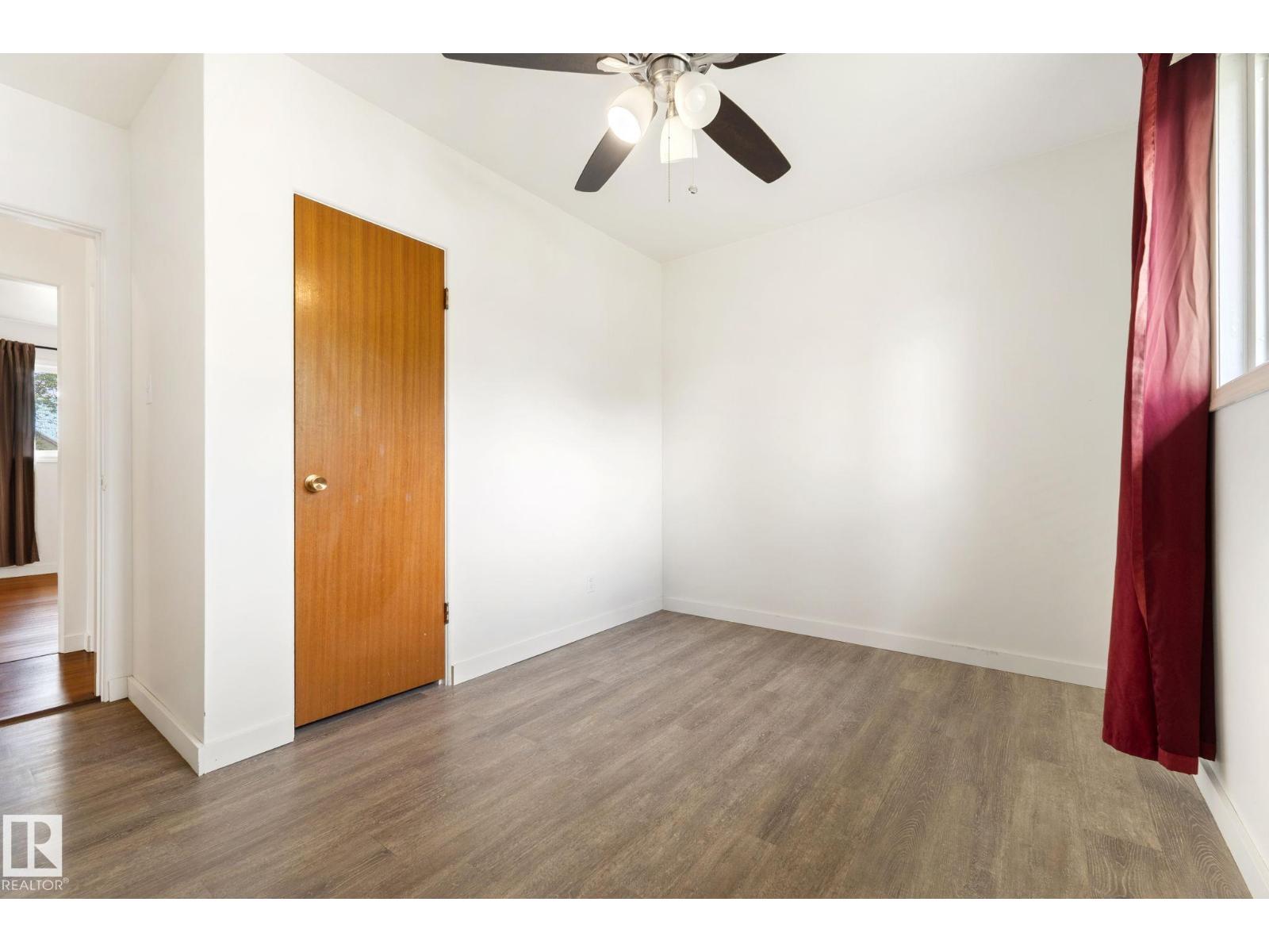 12823 88 ST NW - 21