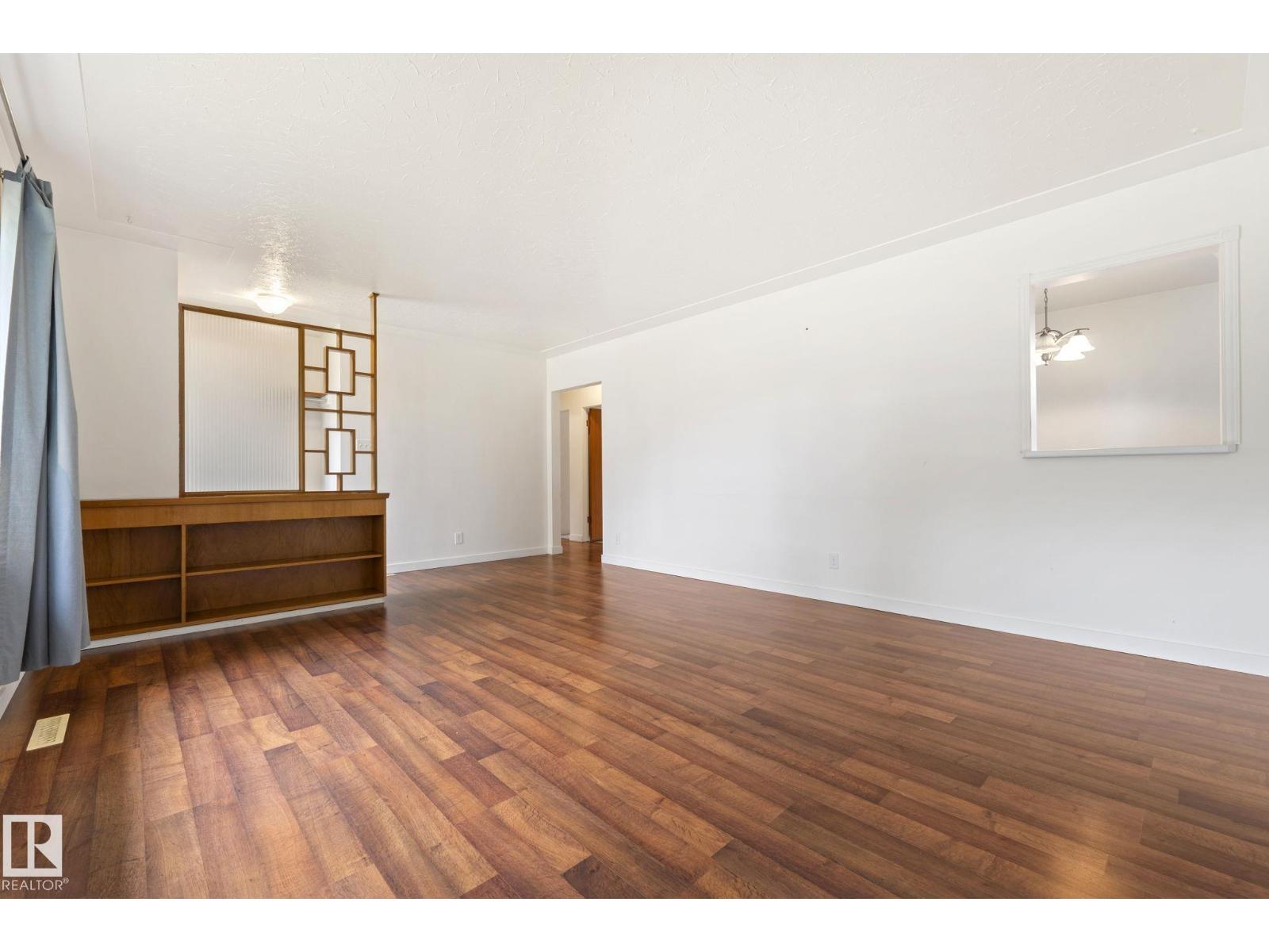 12823 88 ST NW - 7