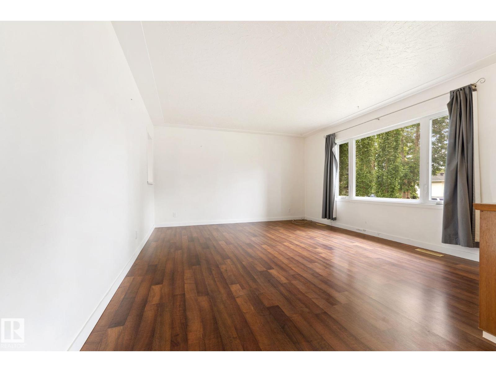 12823 88 ST NW - 5