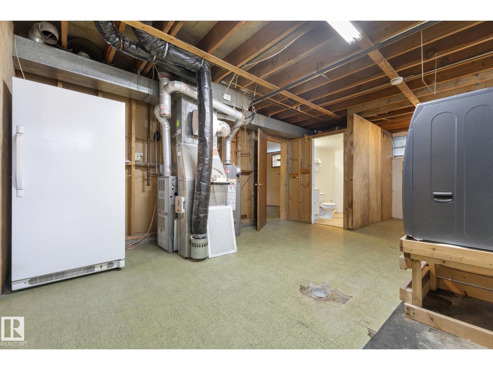 12823 88 ST NW - 35