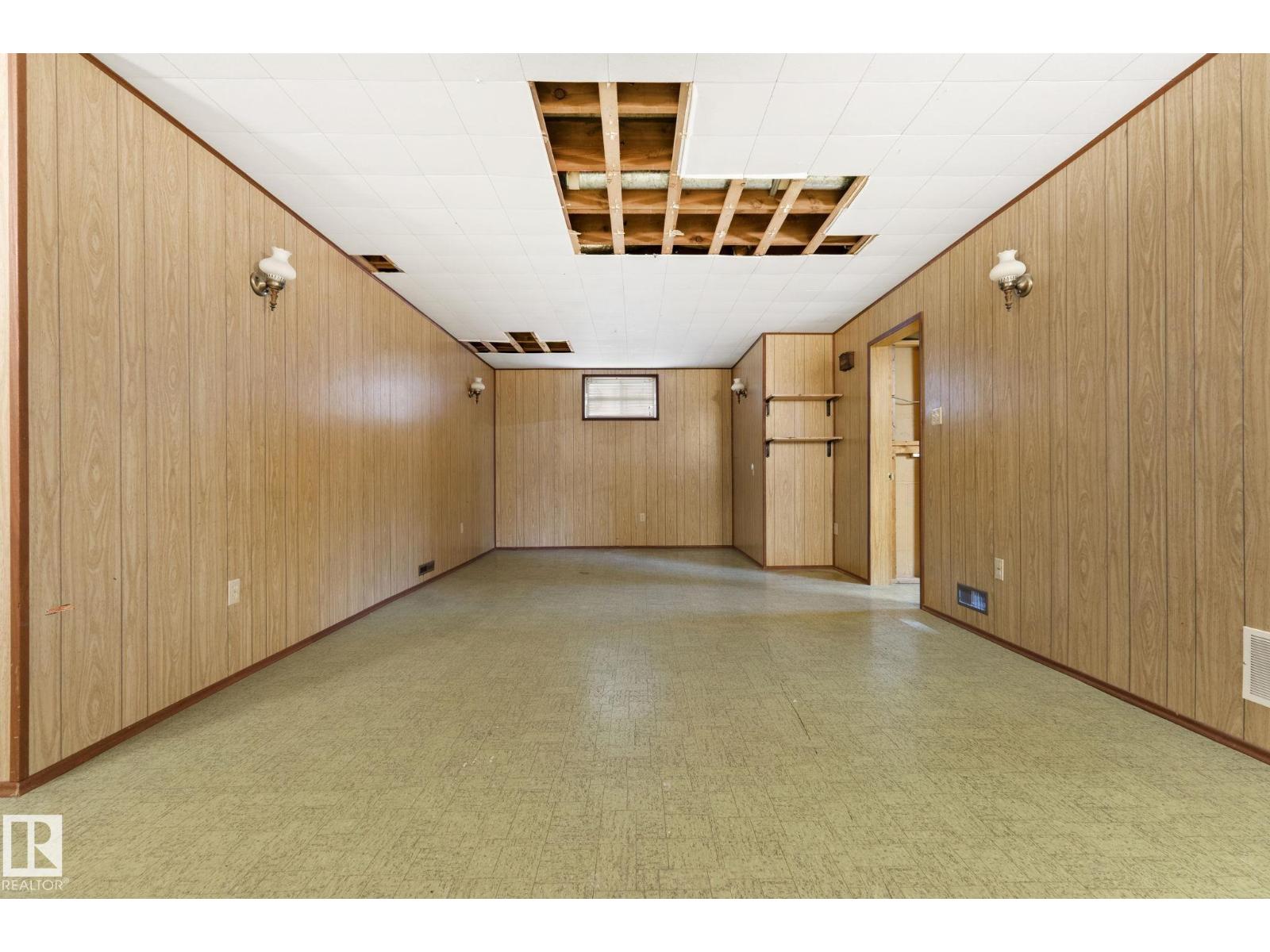 12823 88 ST NW - 49