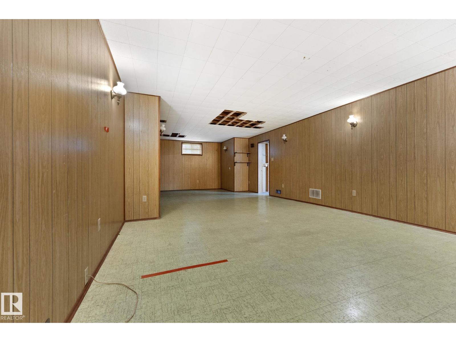 12823 88 ST NW - 48