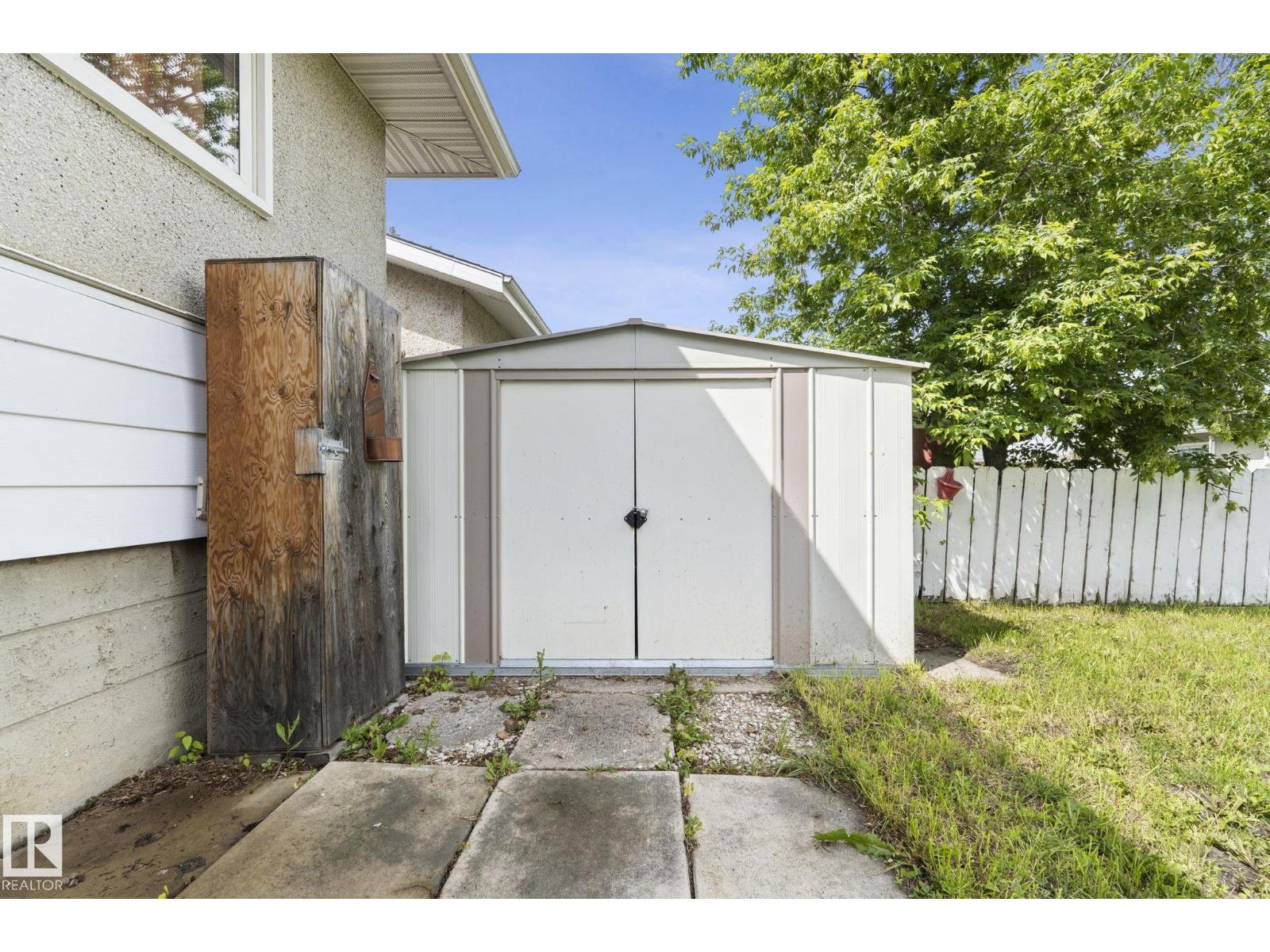 12823 88 ST NW - 53