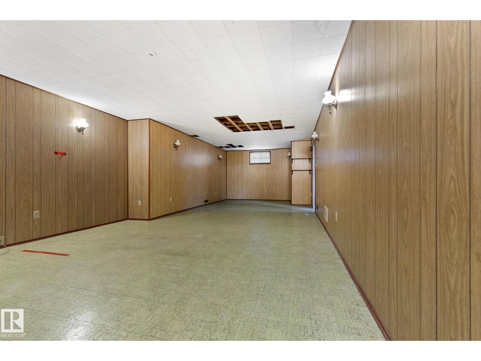 12823 88 ST NW - 47