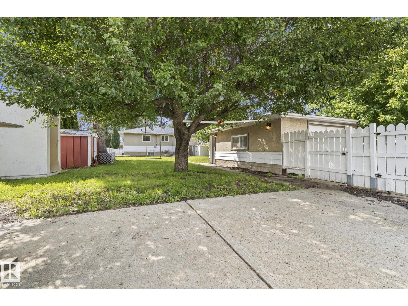 12823 88 ST NW - 61
