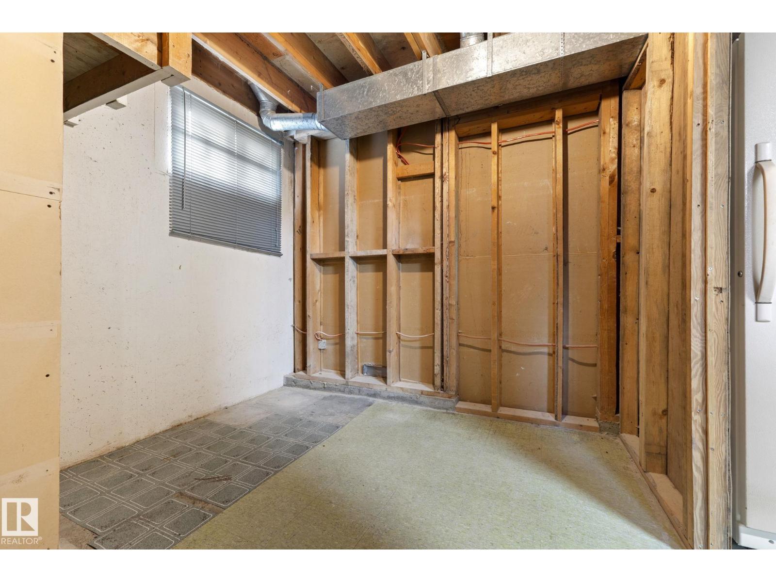 12823 88 ST NW - 31