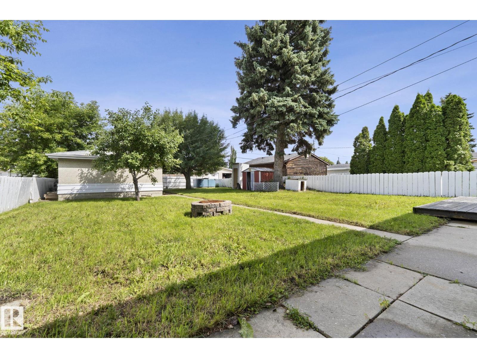 12823 88 ST NW - 54