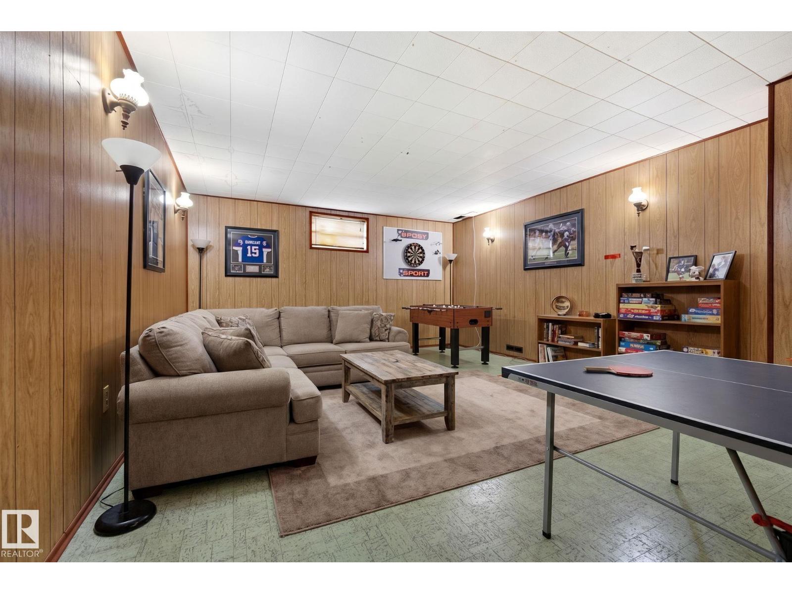 12823 88 ST NW - 42