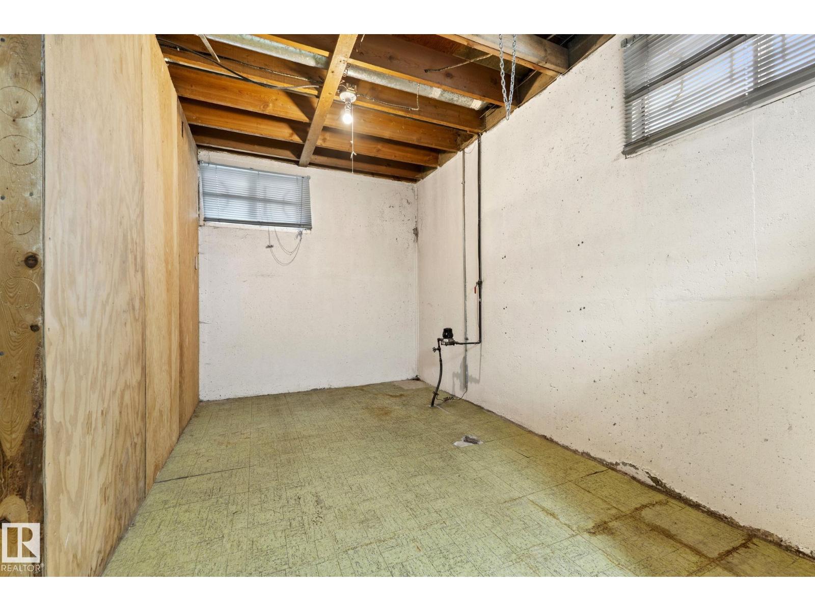 12823 88 ST NW - 36