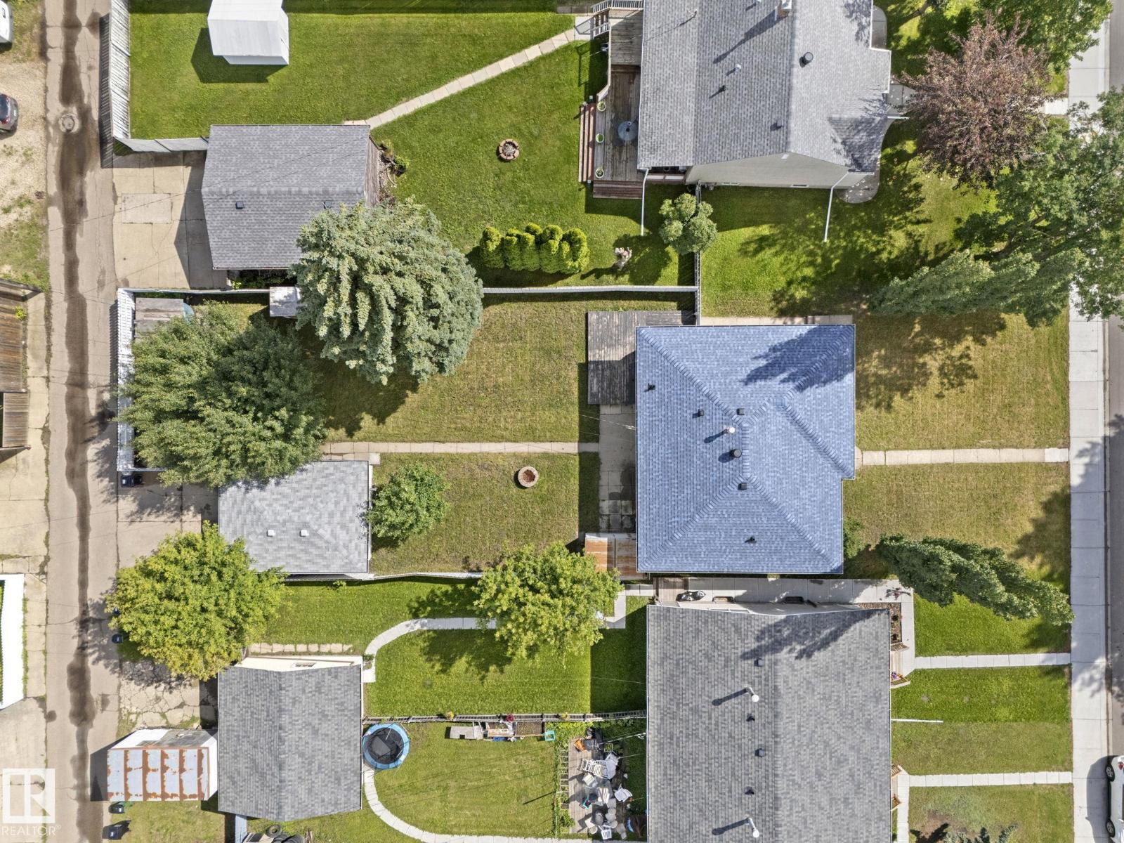 12823 88 ST NW - 66