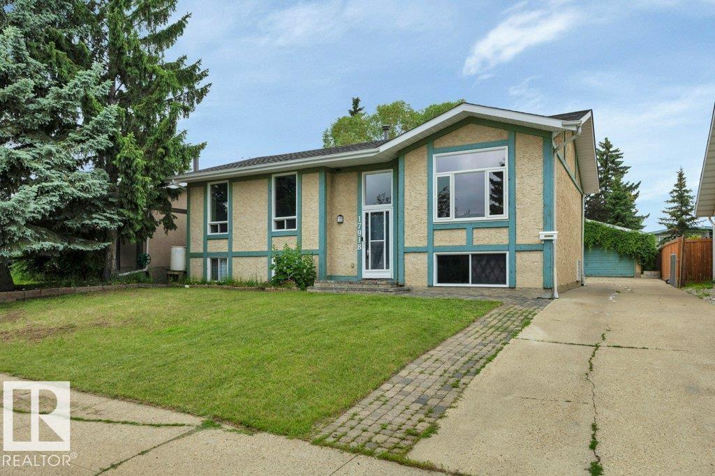 17918 63A AV NW - 1