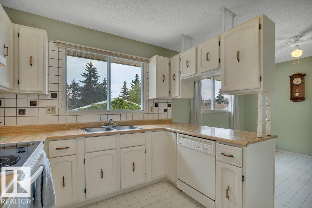 17918 63A AV NW - 17