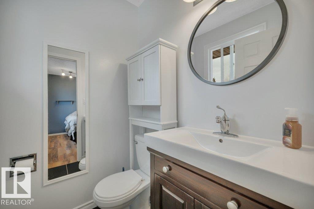 17918 63A AV NW - 23