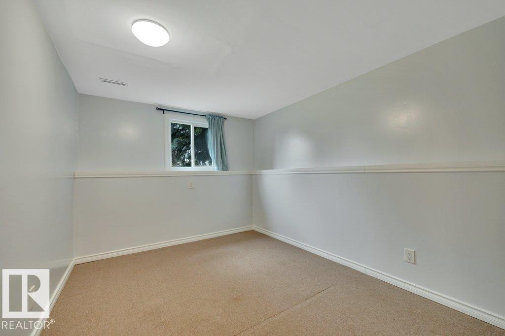 17918 63A AV NW - 40