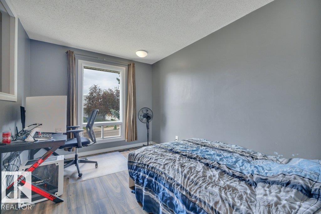 17918 63A AV NW - 26