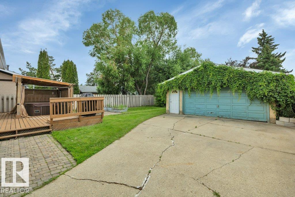 17918 63A AV NW - 53