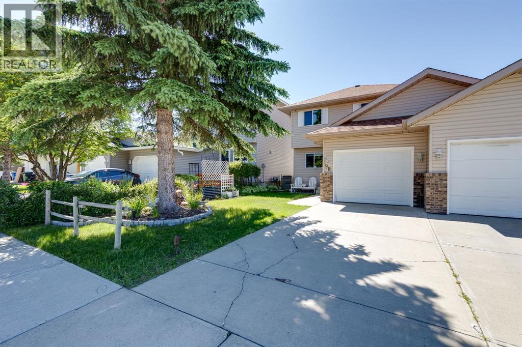 98 Everglade Drive SE, Edgewater, Airdrie photo 2