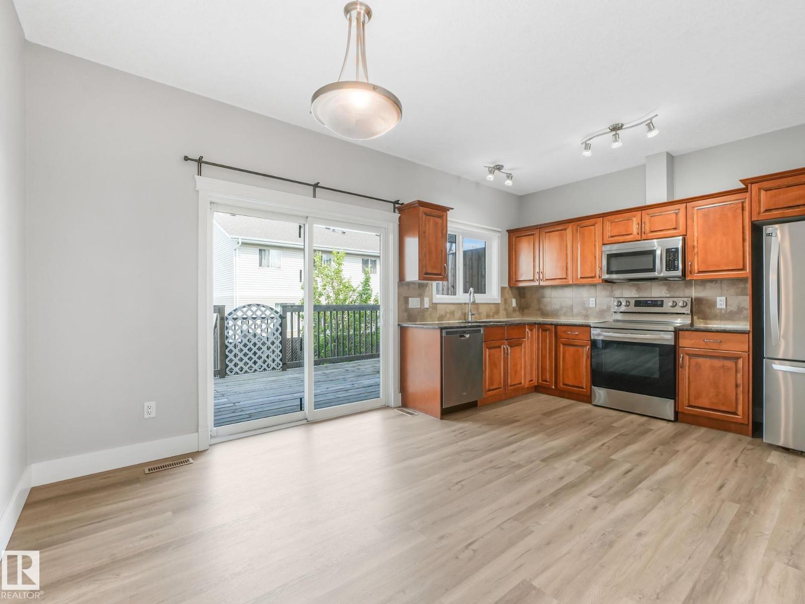 #5 13215 153 AV NW - 11