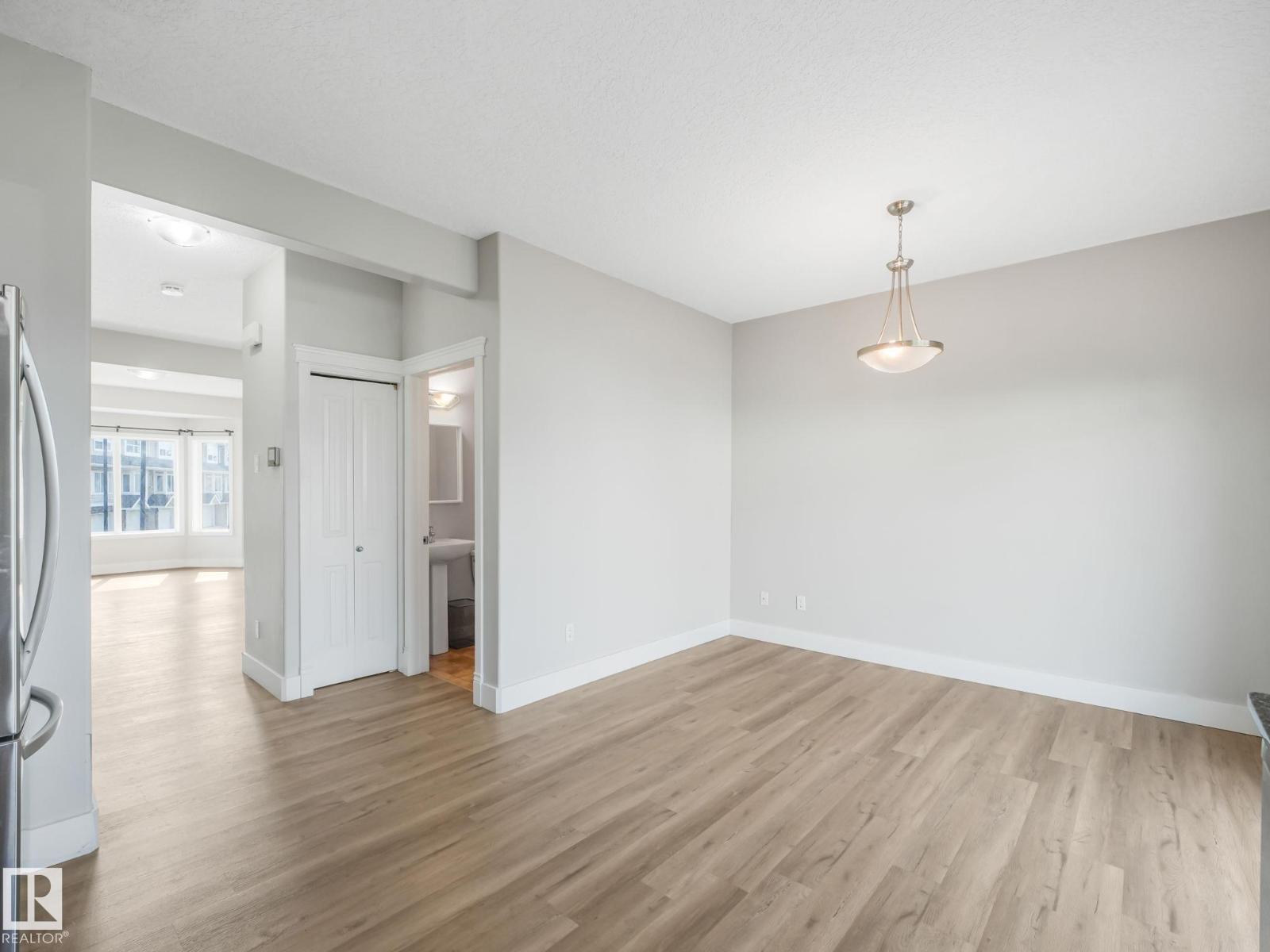 #5 13215 153 AV NW - 21