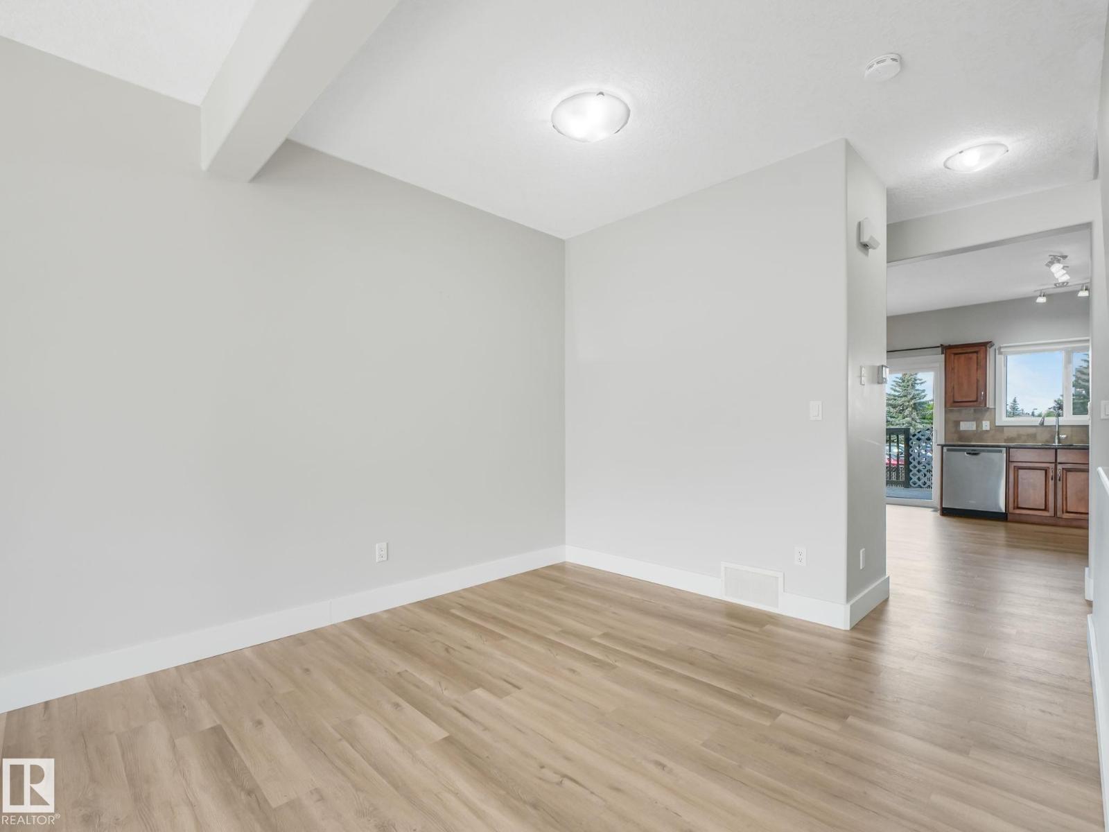 #5 13215 153 AV NW — photo 15