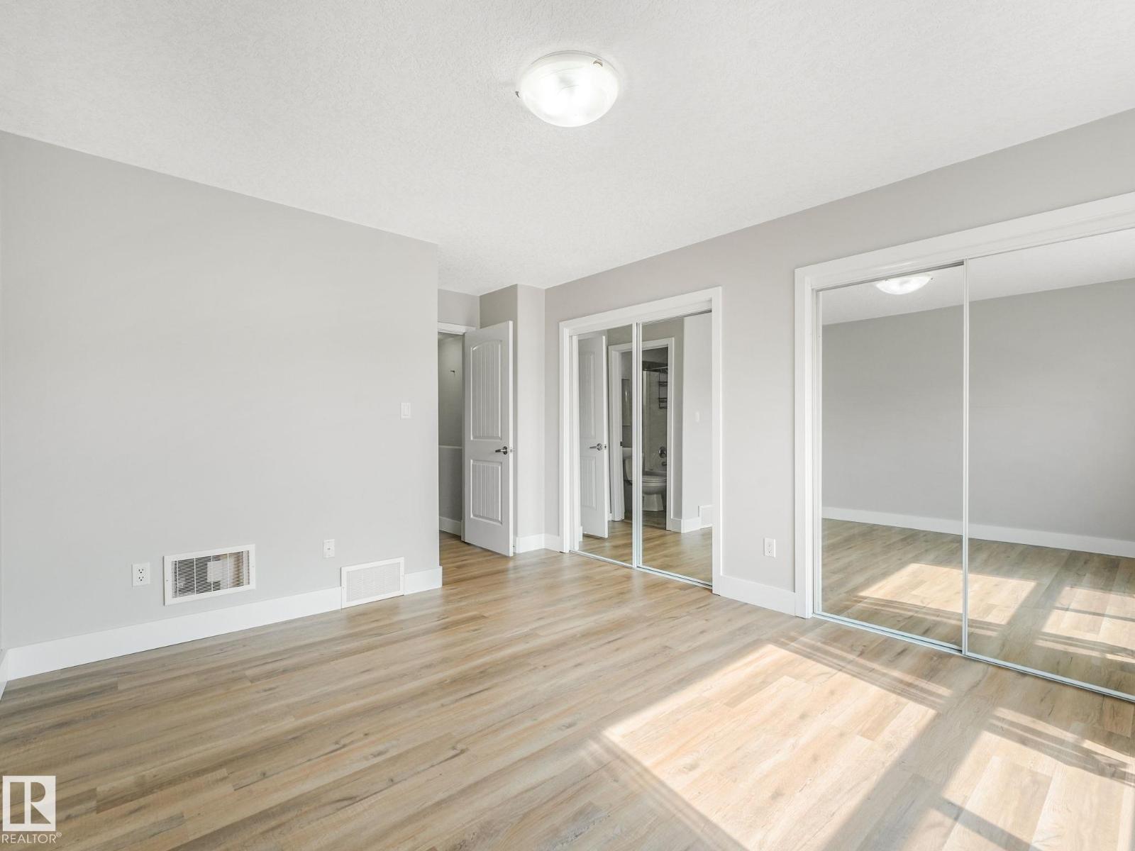 #5 13215 153 AV NW - 36