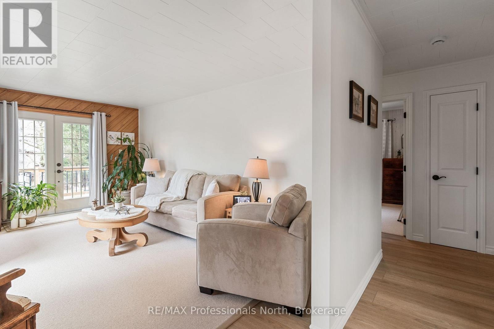 2195 LOOP ROAD - 23
