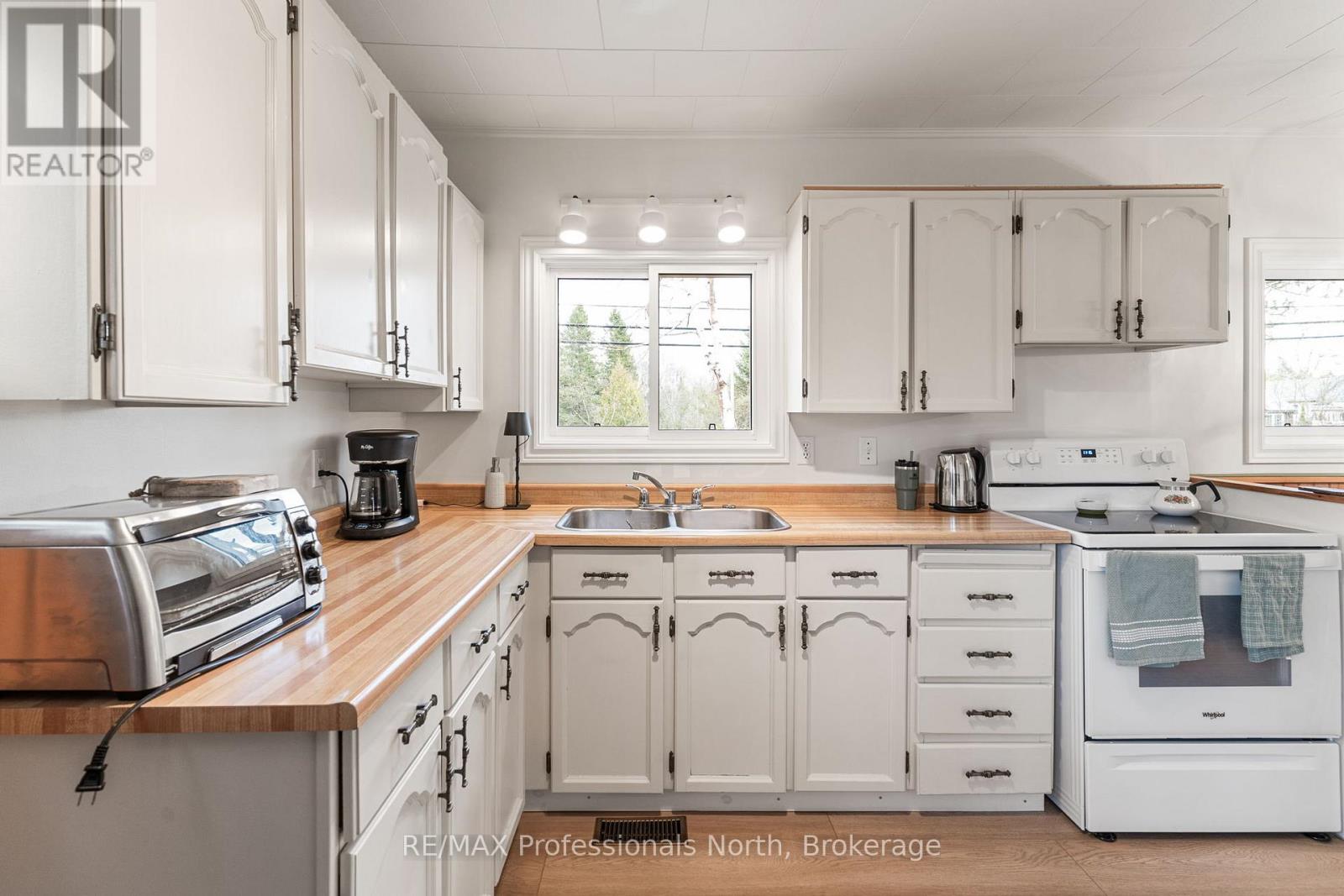 2195 LOOP ROAD - 12
