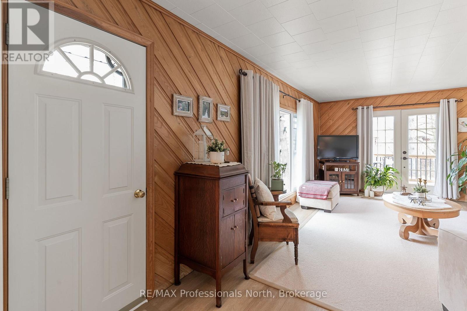 2195 LOOP ROAD - 17