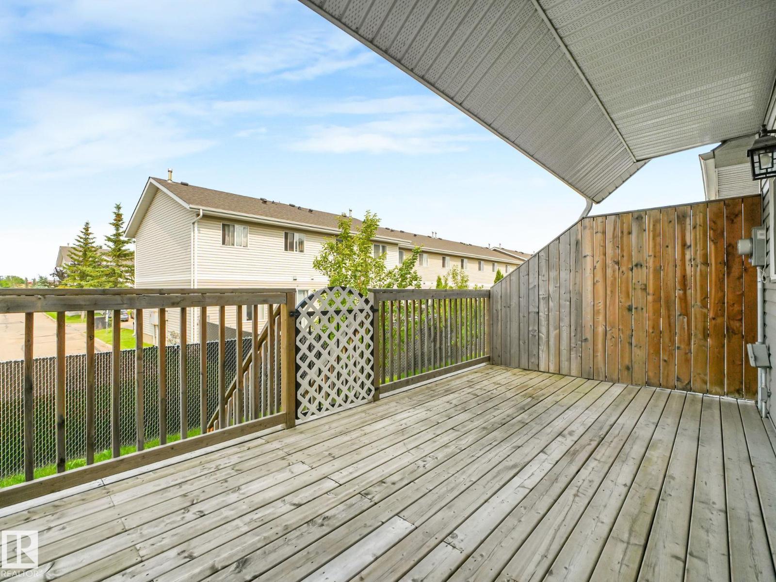 #5 13215 153 AV NW - 52