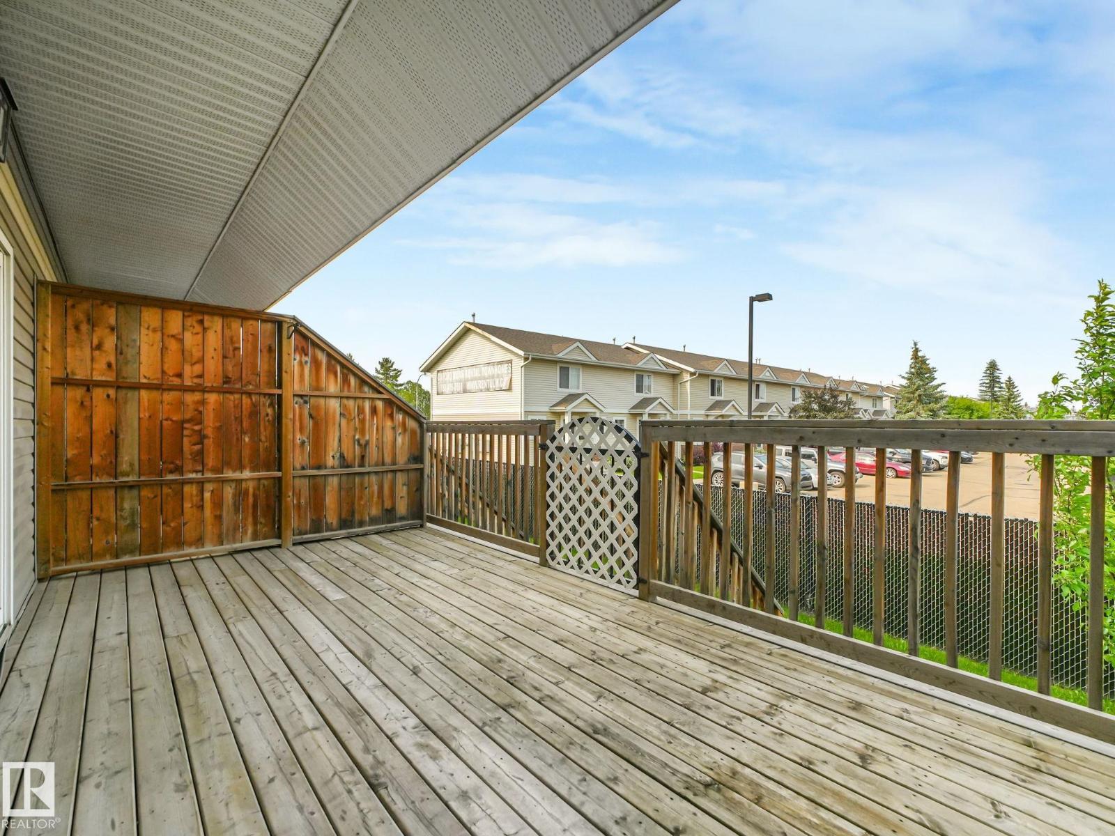 #5 13215 153 AV NW - 53