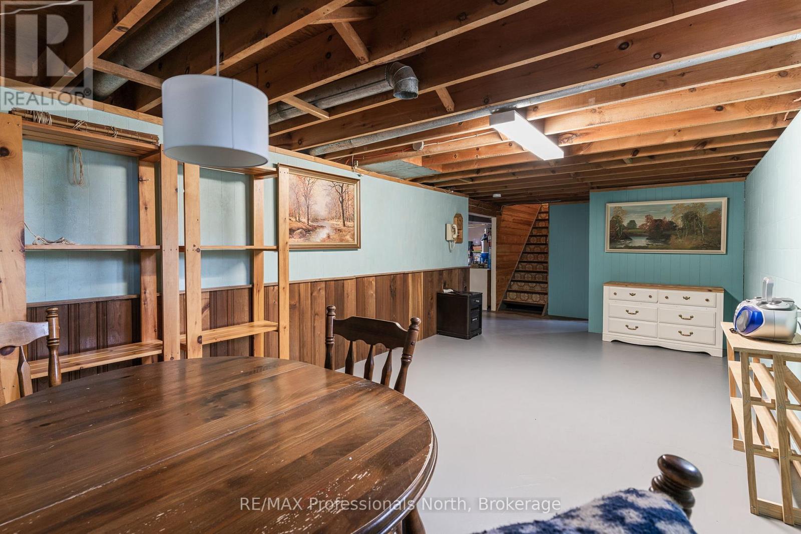 2195 LOOP ROAD - 30