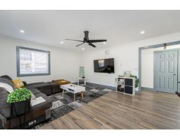 8902 142a Street, Surrey, BC V3V7T1 Photo 8