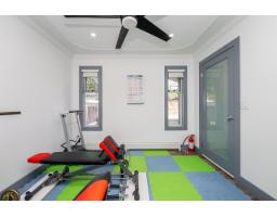 8902 142a Street, Surrey, BC V3V7T1 Photo 15