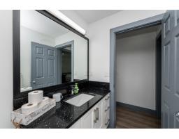 8902 142a Street, Surrey, BC V3V7T1 Photo 25