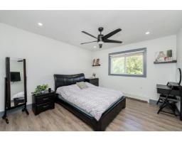 8902 142a Street, Surrey, BC V3V7T1 Photo 23