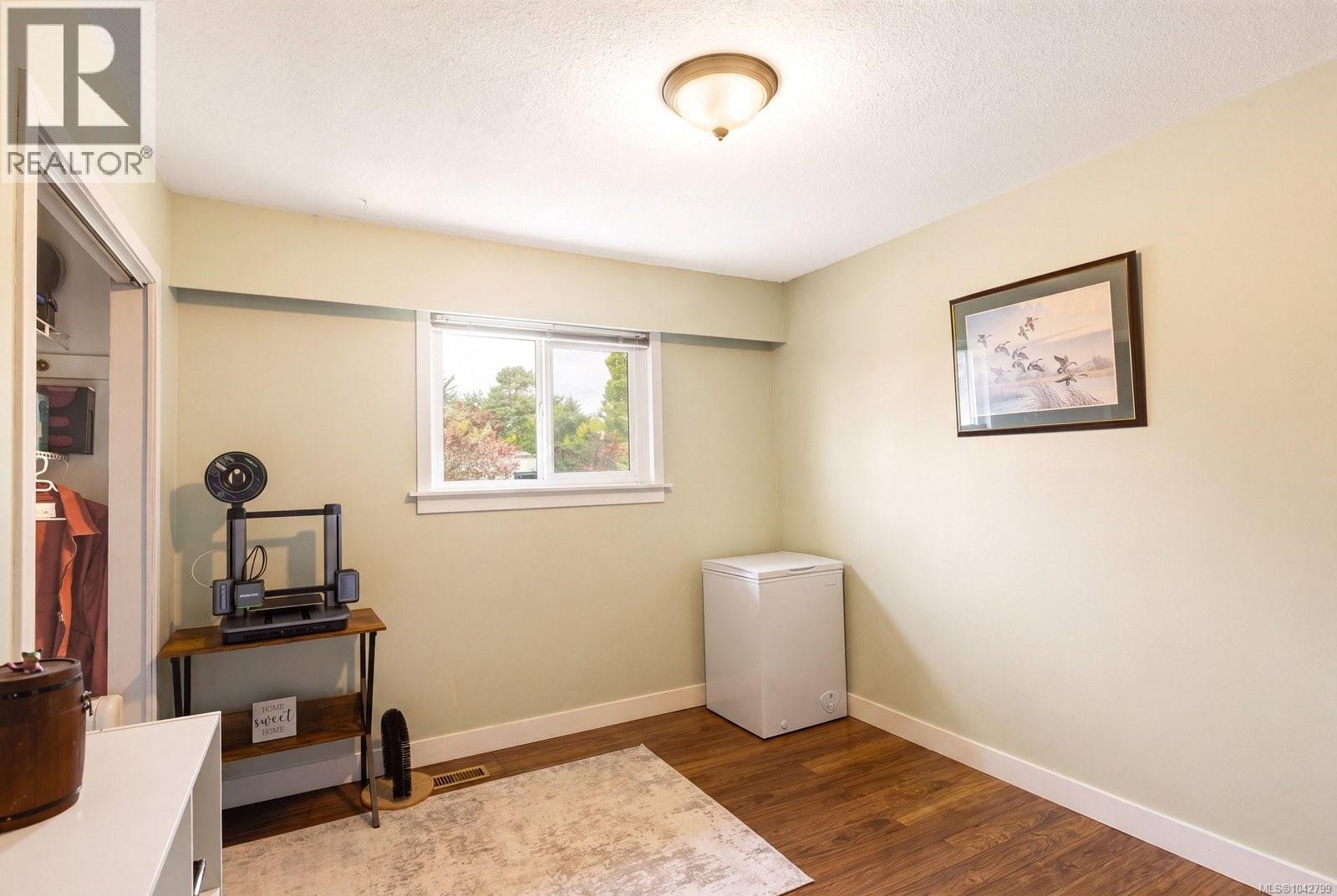  10019 Siddall Road, Sidney