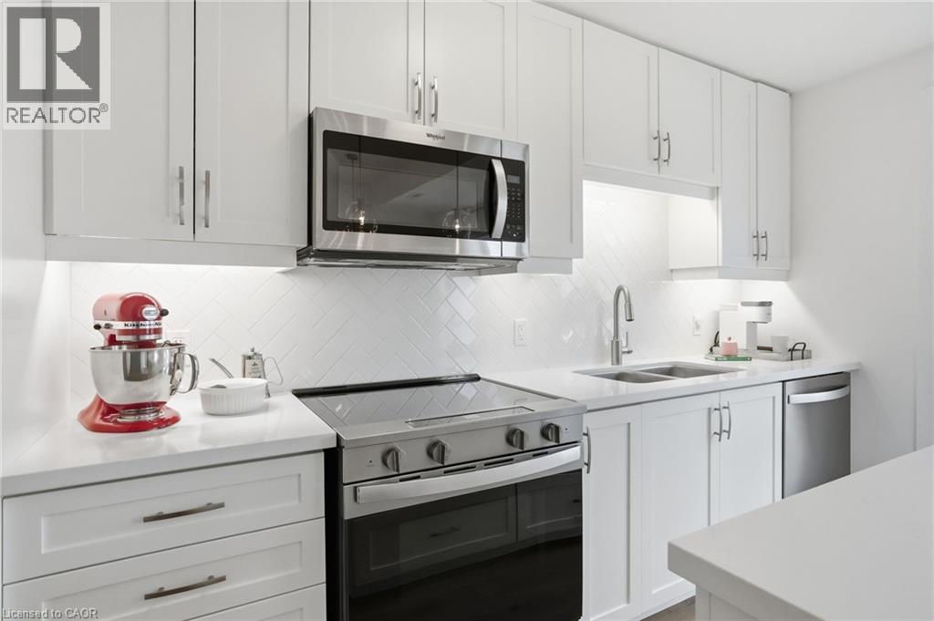 245 BURKE Street - 10